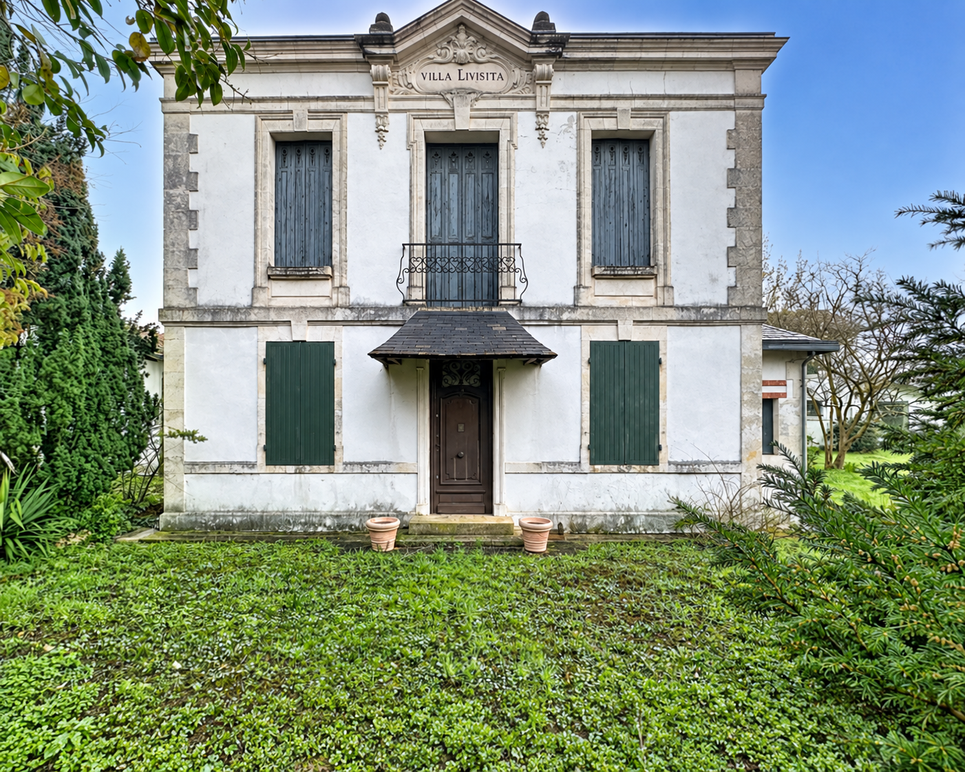 Av. Henri Farbos