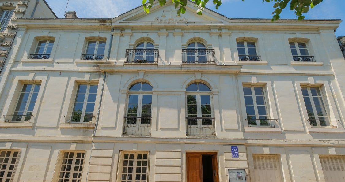 CHINON : Général de Gaulle