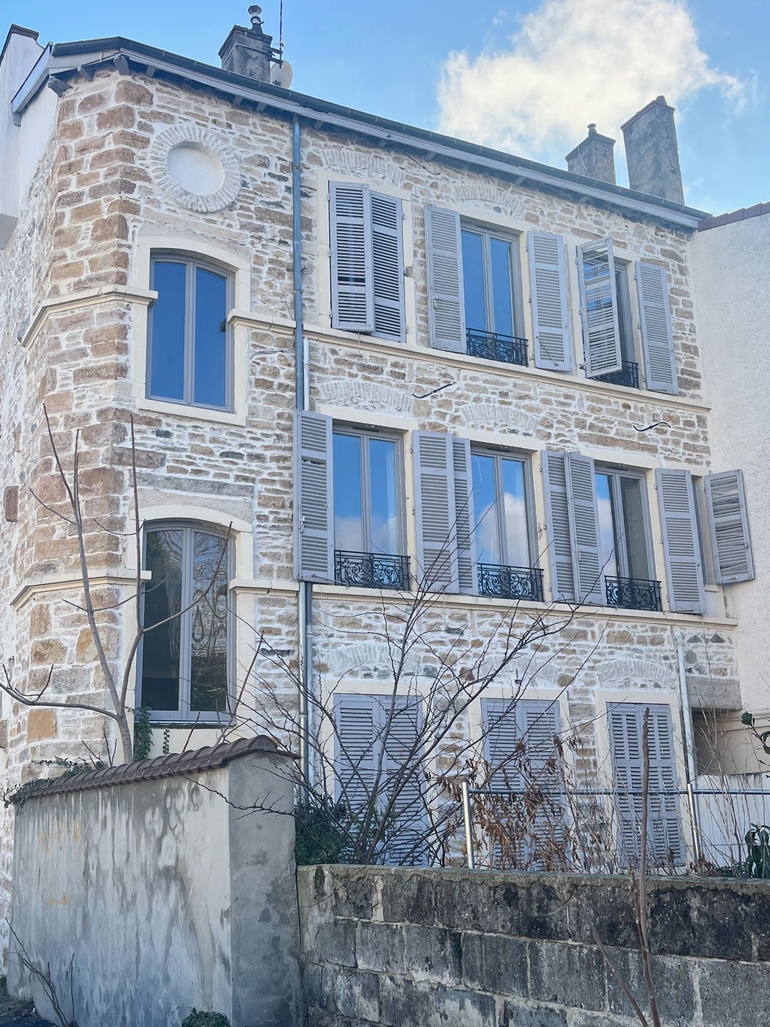 LE 20