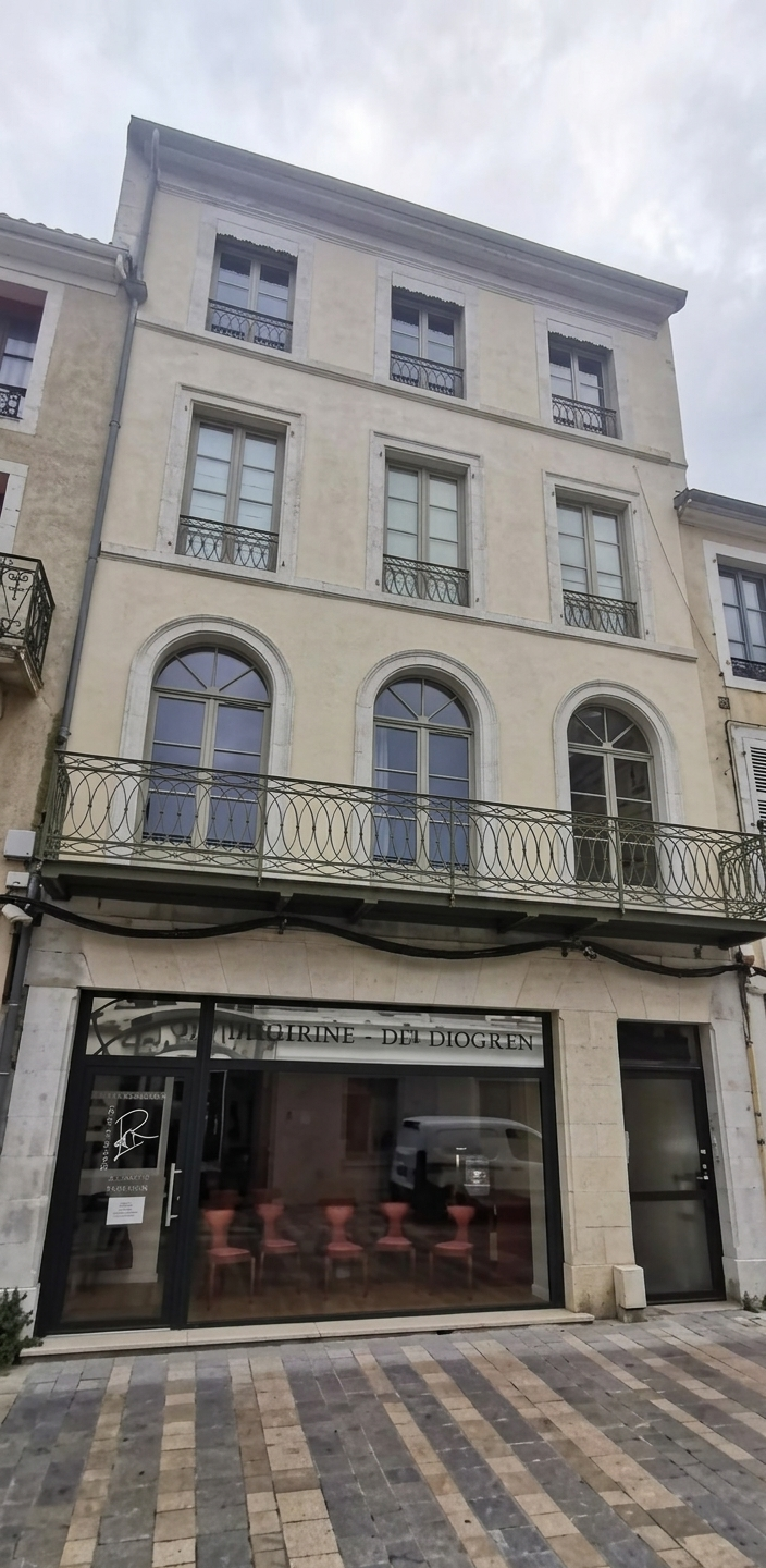 RUE SAINT-LOUIS
