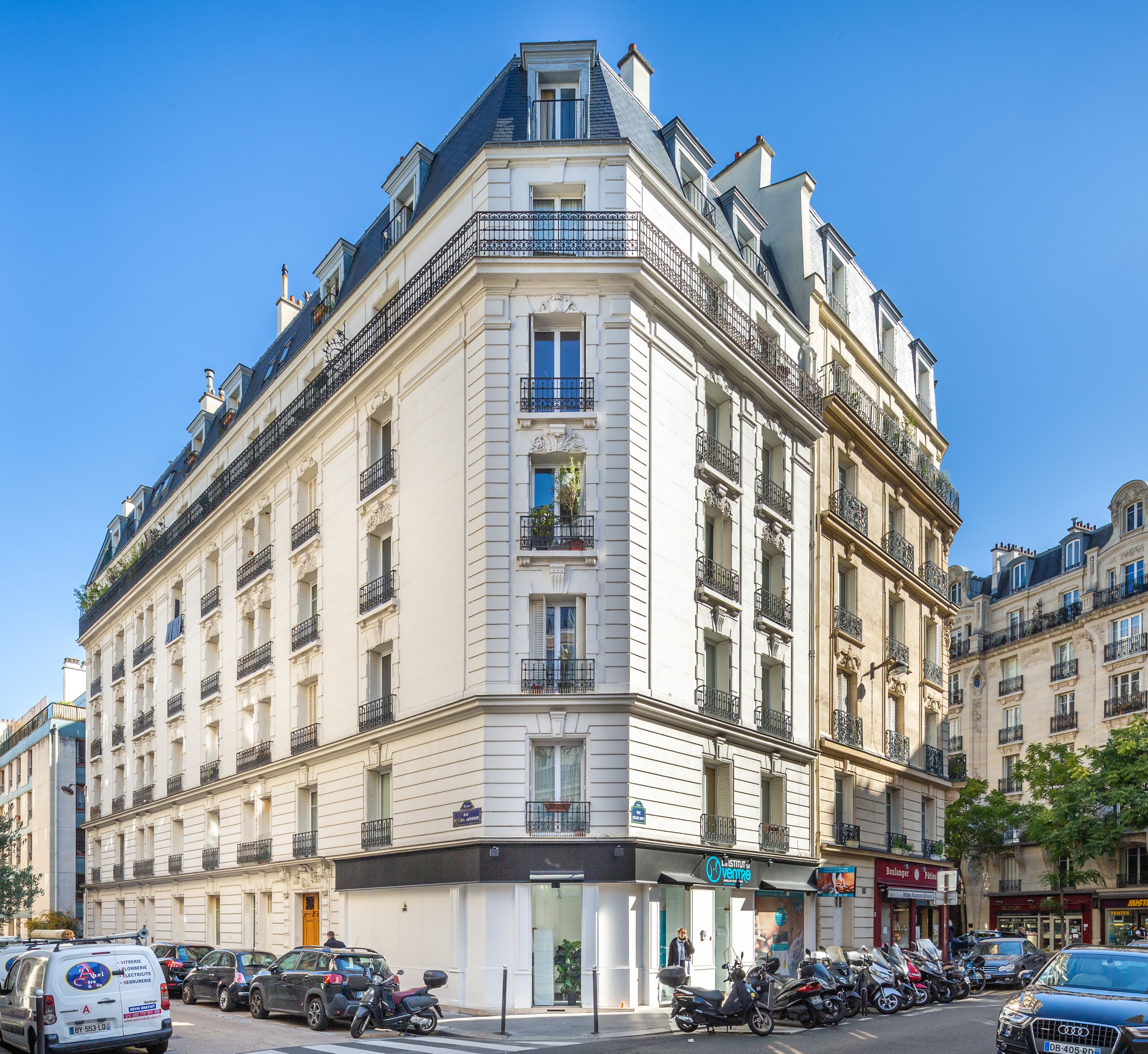 PARIS 15 - Magisson
